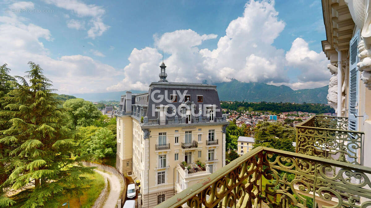 Appartement à AIX-LES-BAINS