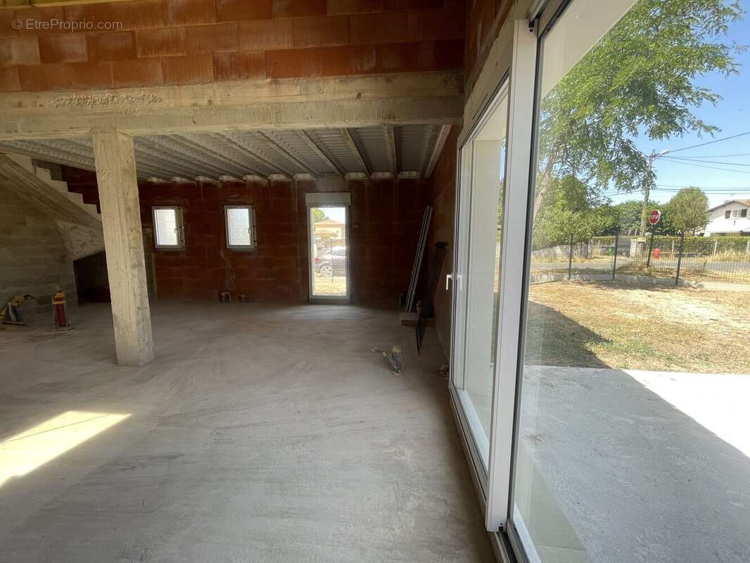 Maison à SAINT-MEDARD-EN-JALLES