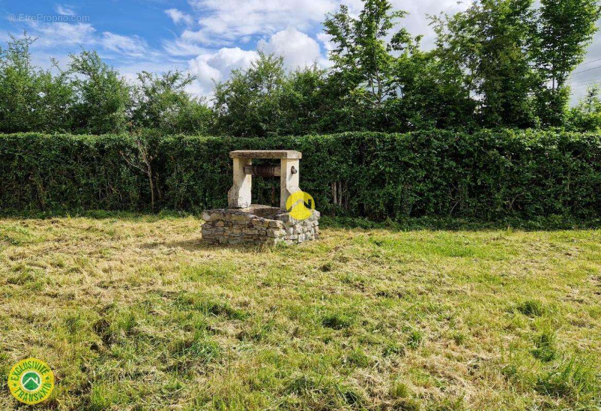 Maison à LA GUERCHE-SUR-L&#039;AUBOIS