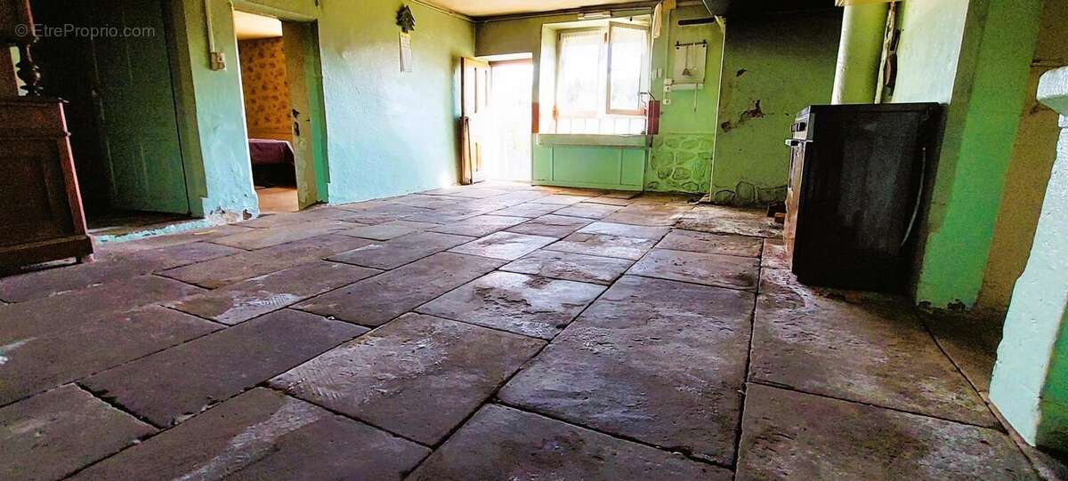 Maison à LA LONGINE