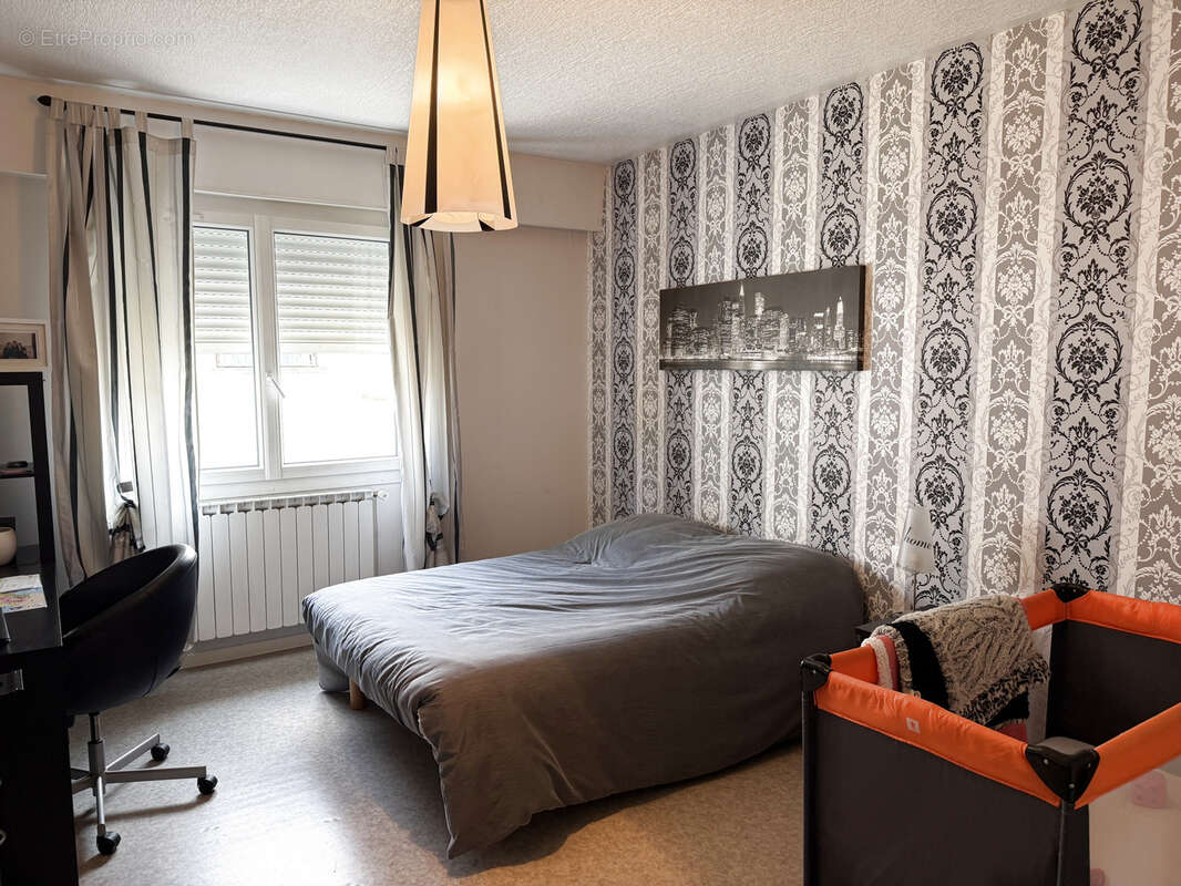 Maison à MONTAIGU-DE-QUERCY