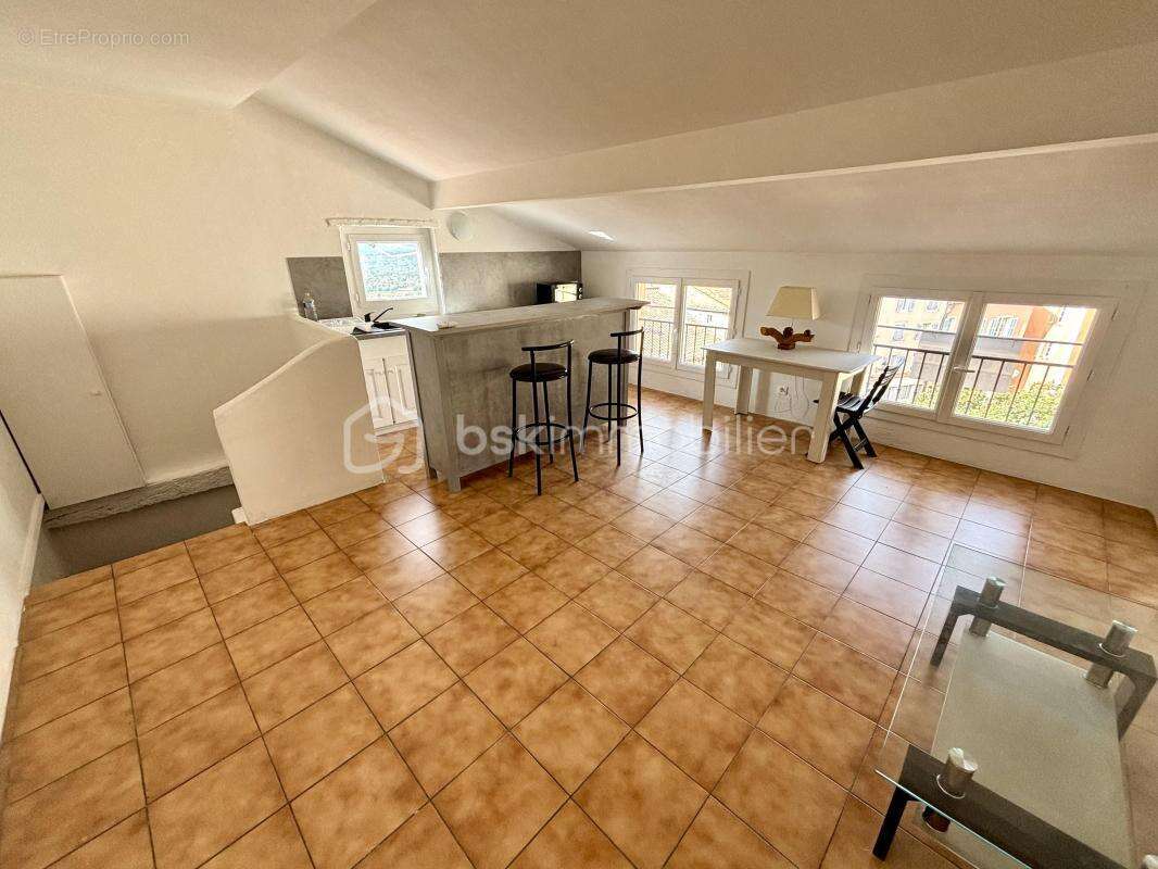 Appartement à FAYENCE