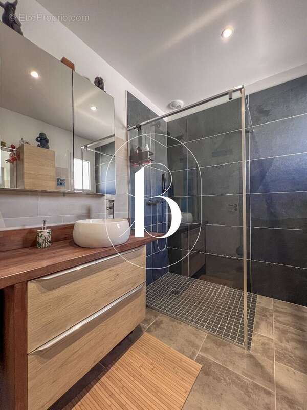Maison 100 m² à Orgnac-L'aven  - photo 25