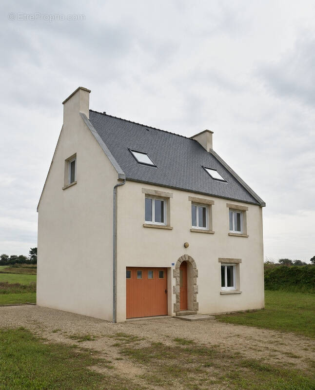 Maison à PLOUDALMEZEAU