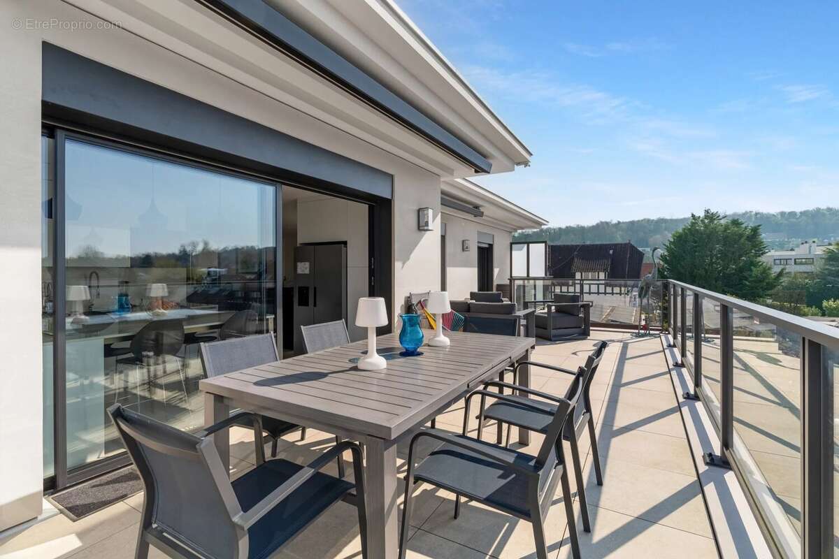 Appartement à SAINT-MAUR-DES-FOSSES