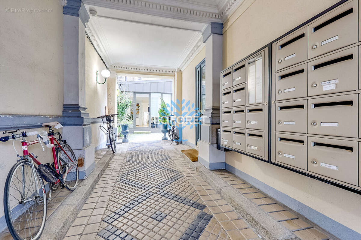 Appartement à PARIS-12E