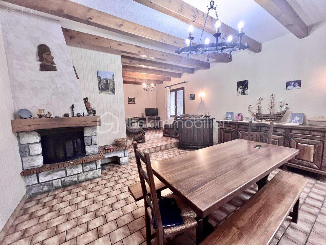 Maison à LES CHAVANNES-EN-MAURIENNE