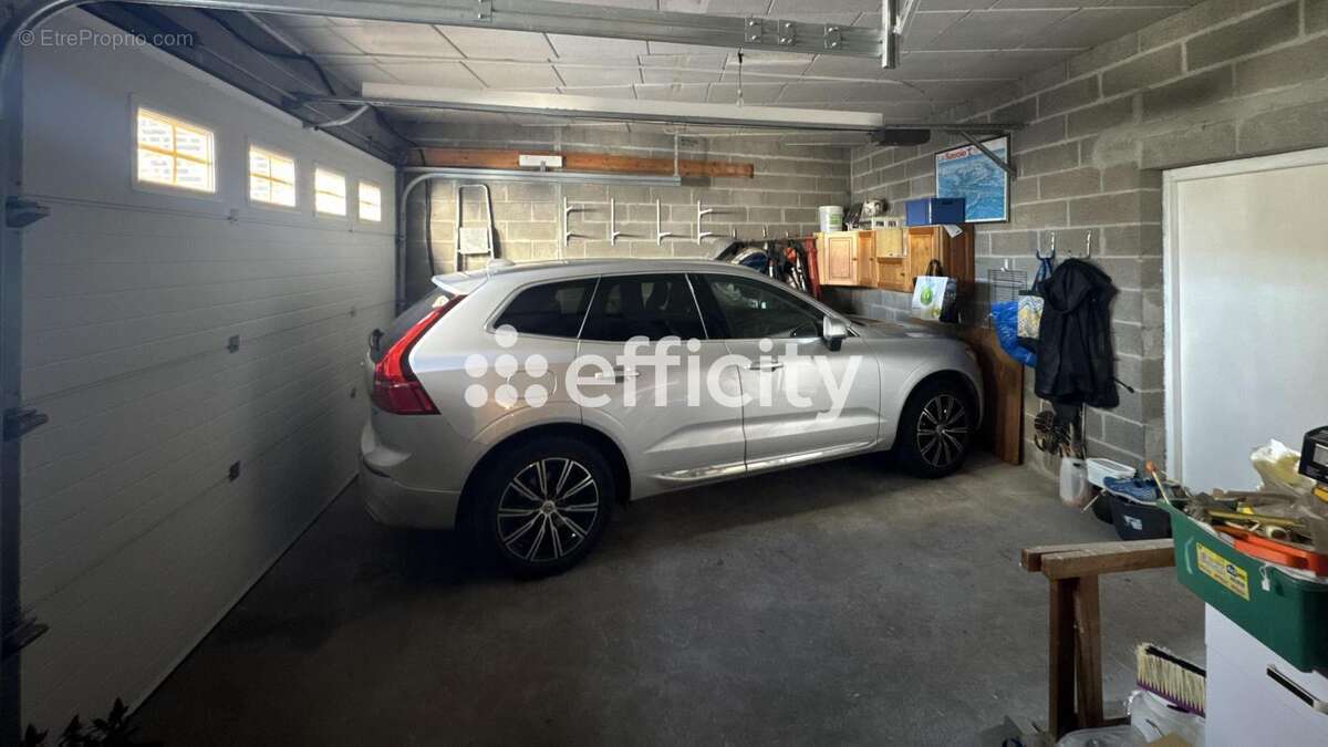 Commerce à ISBERGUES