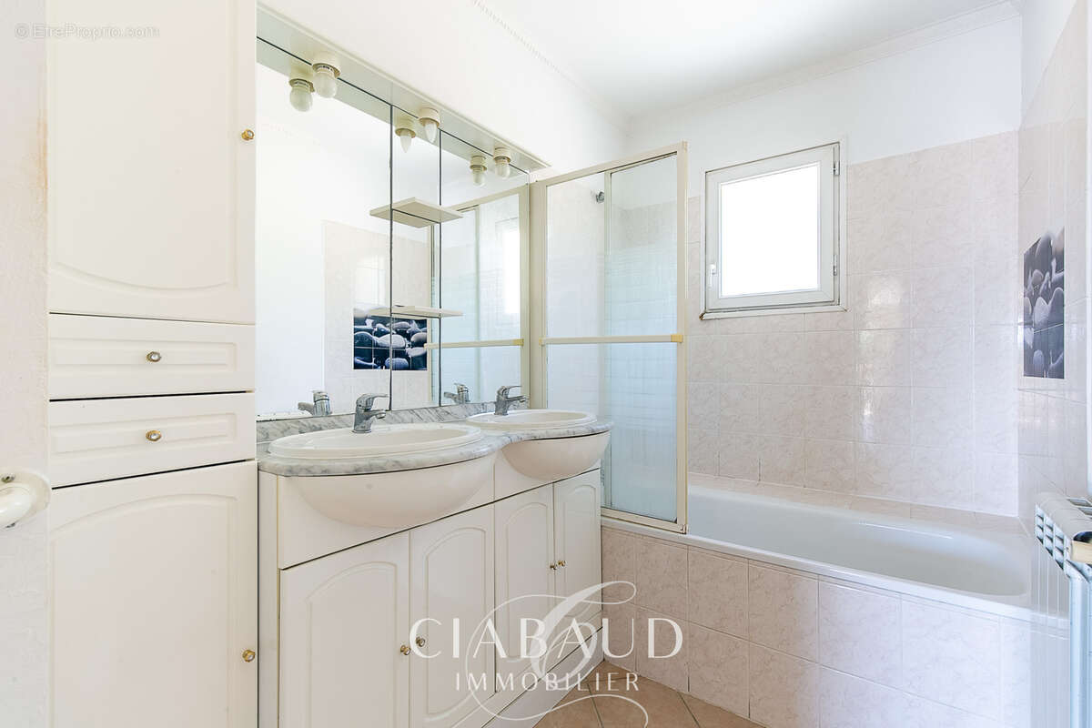 Appartement traversant T3 78,46 m2 garage et parking avec vue panoramique - photo 15
