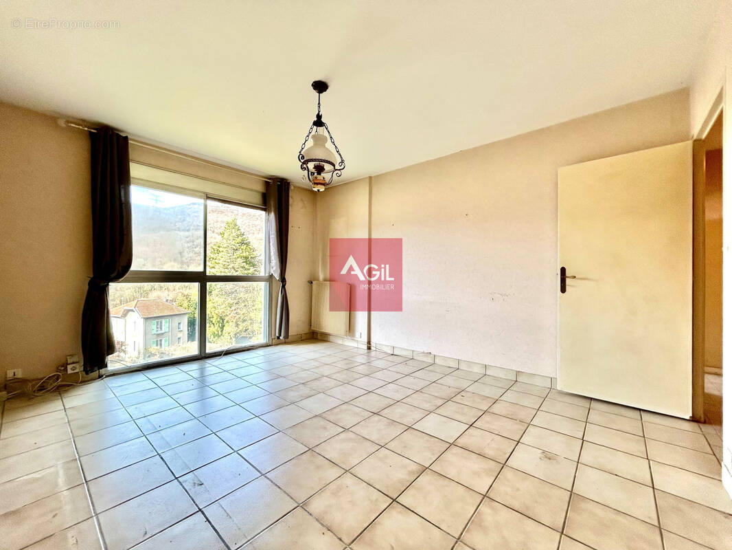 Appartement à VIZILLE