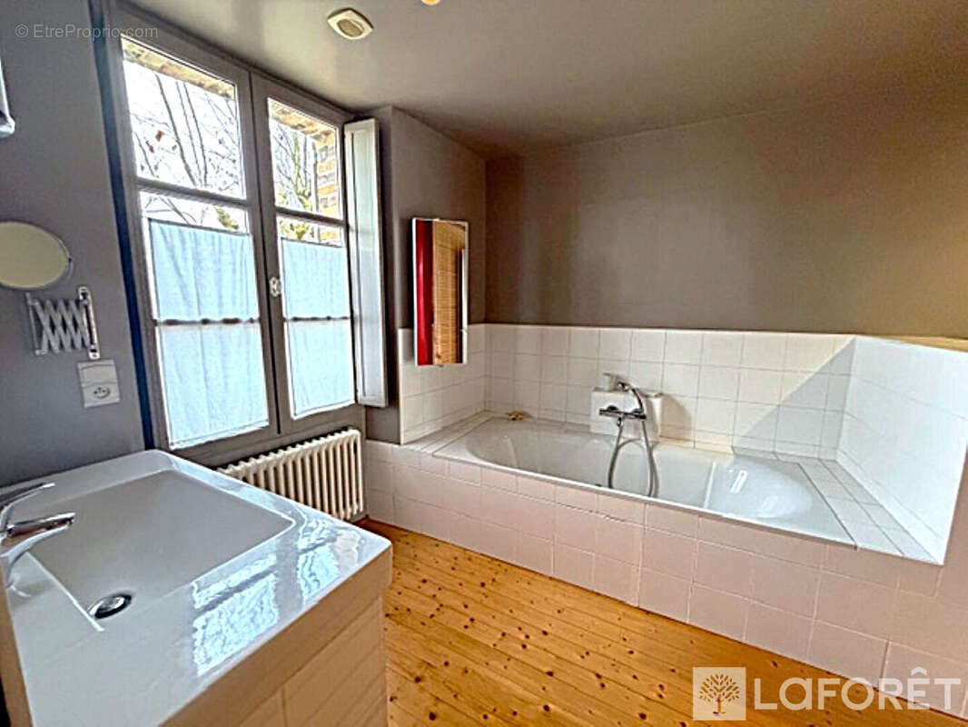 Maison à FONTAINEBLEAU