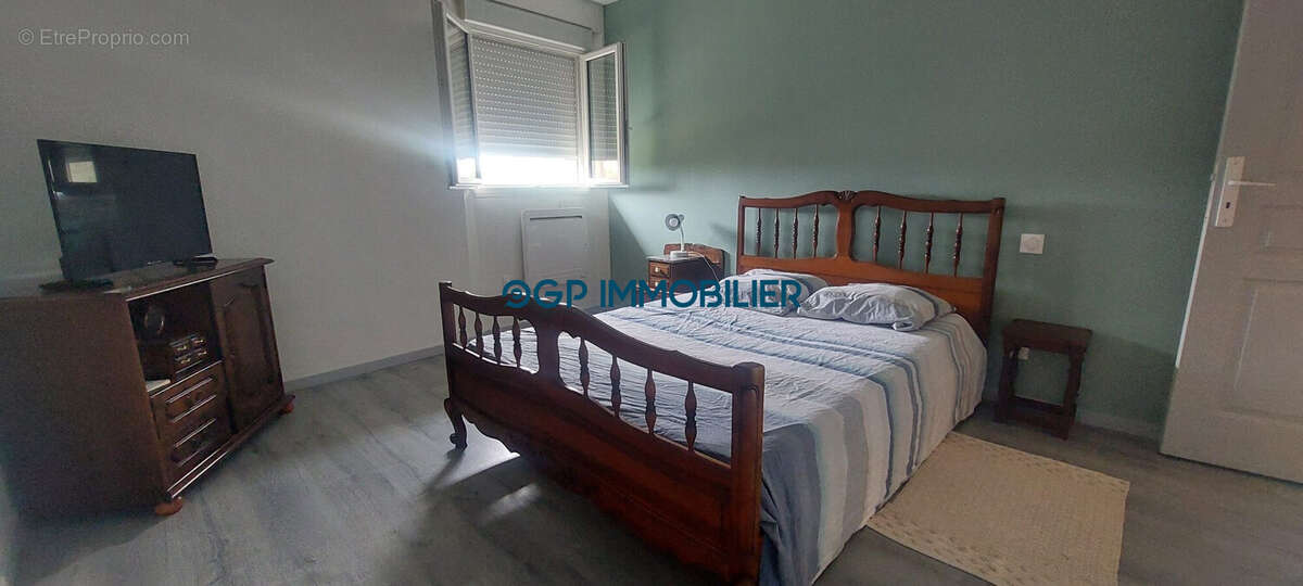 Maison à SAINT-ETIENNE-DE-TULMONT