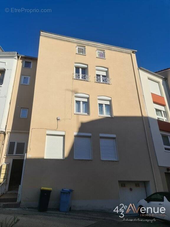Appartement à UNIEUX