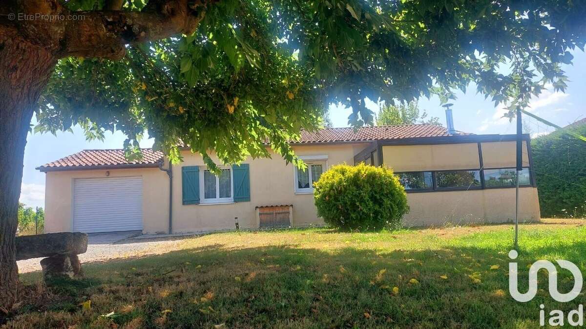 Photo 2 - Maison à LA ROQUILLE