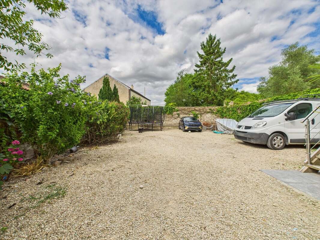 Maison 235 m² à Romilly-Sur-Seine  - photo 5