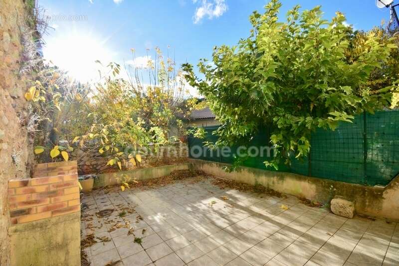 Maison à VAILHAUQUES