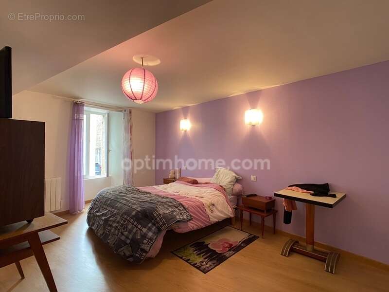 Maison à CHATEAUPONSAC