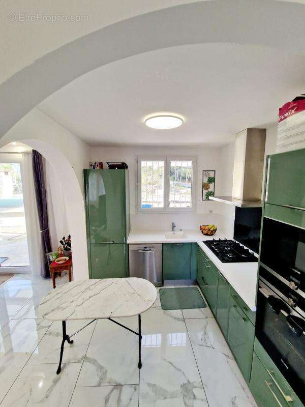 Appartement à LE ROVE