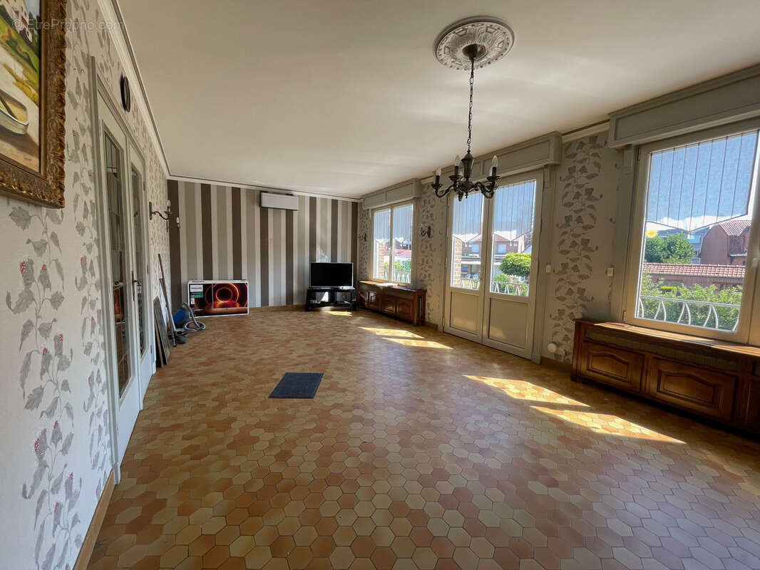 Maison individuelle sur sous sol complet 118 m2 - photo 4