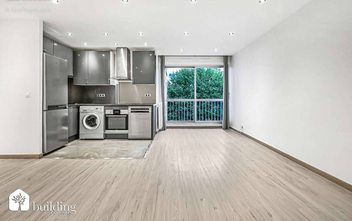 Proche Saussaye - Grand studio - 40,06 m² avec balcon - photo 3