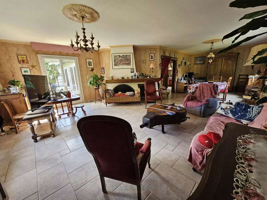 Maison à VILLEMANDEUR