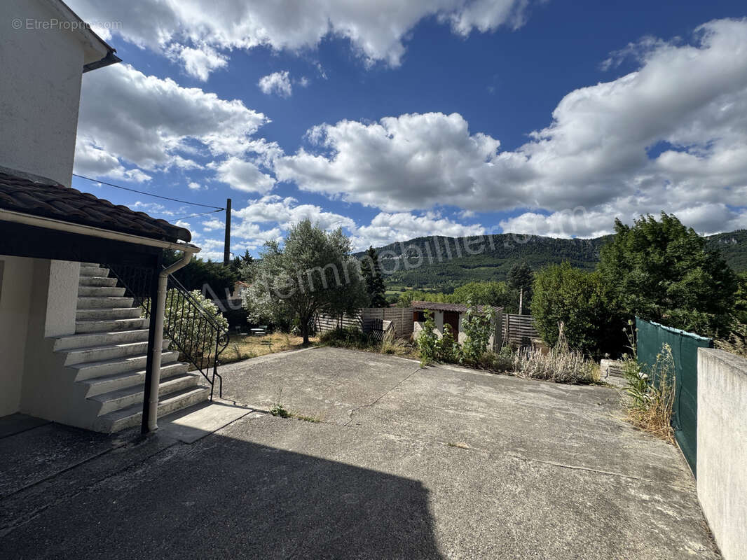 Maison avec jardin et très belle vue - photo 2