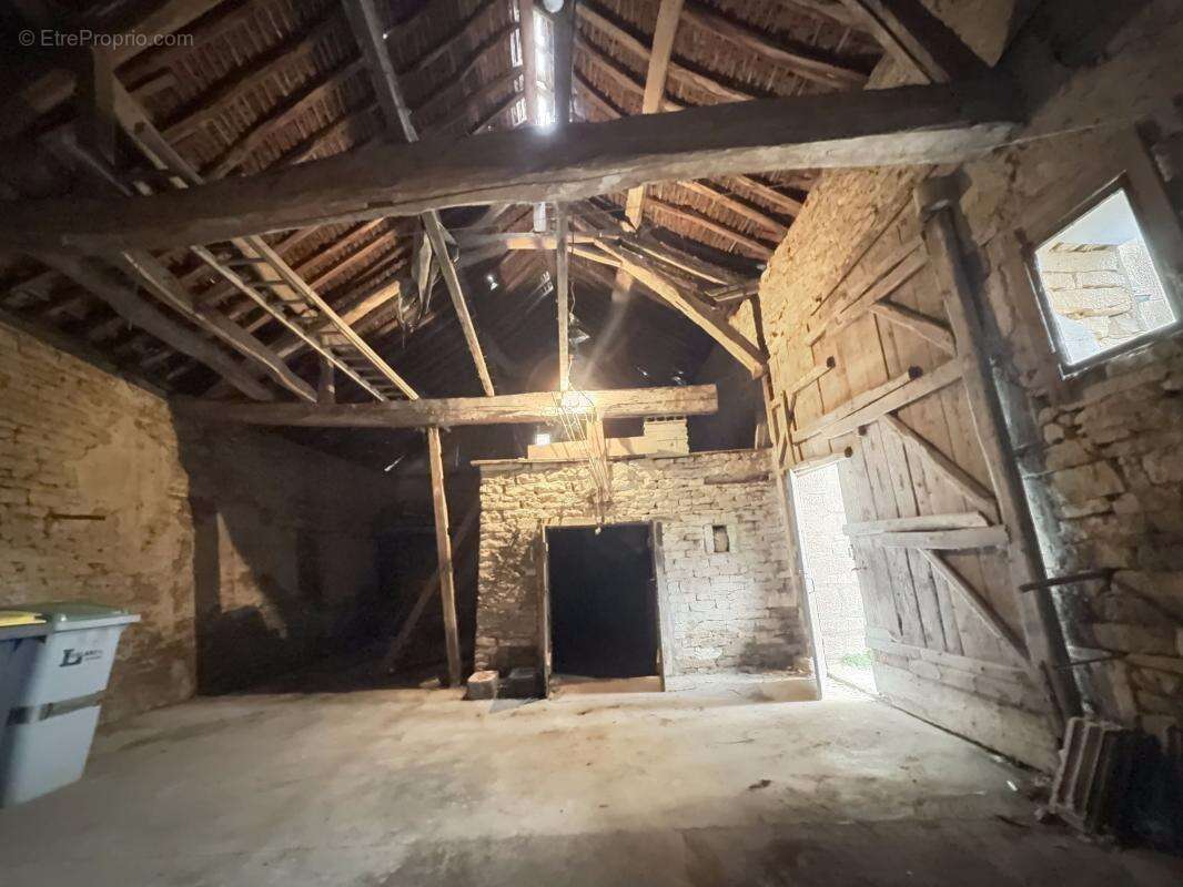 Maison à RUFFEY-LES-ECHIREY