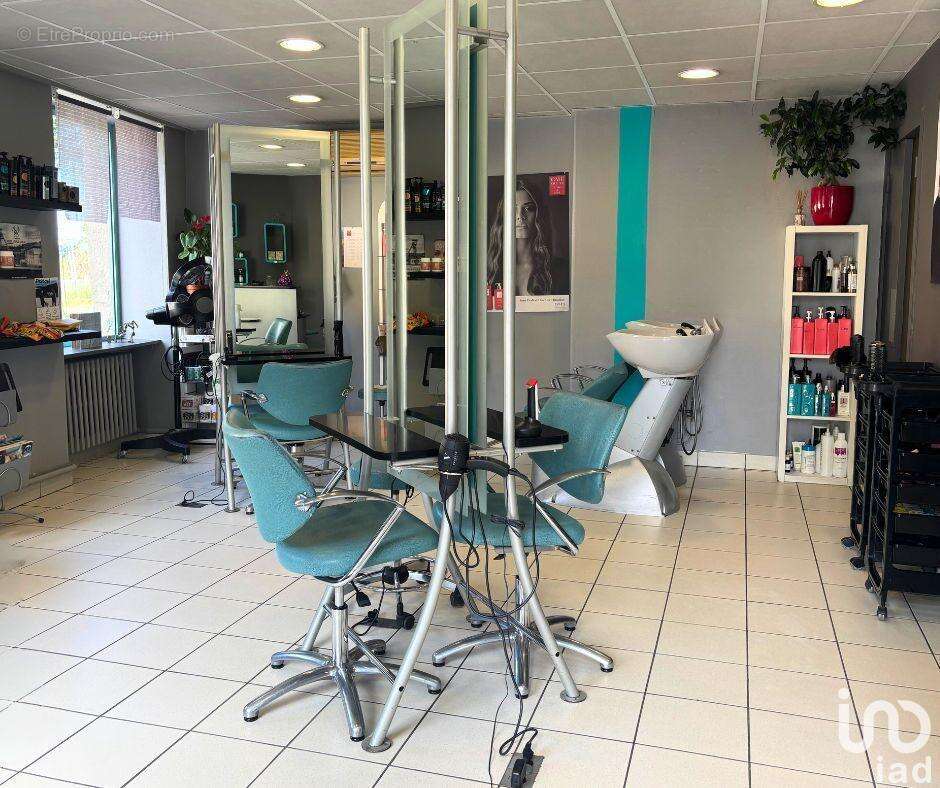 Photo 2 - Commerce à LA FOUILLOUSE