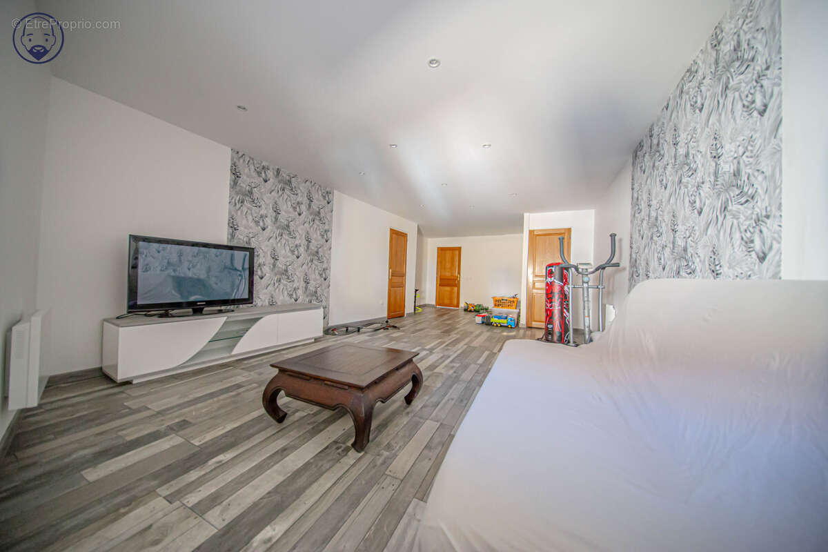 Grande maison de village totalement rénovée - photo 16