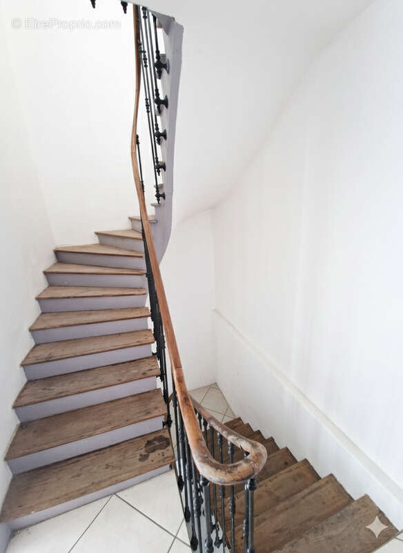 Maison à SAINT-LOUP-SUR-SEMOUSE