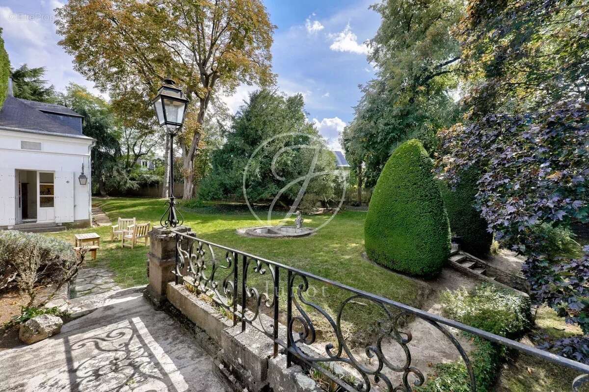 Maison à VERSAILLES