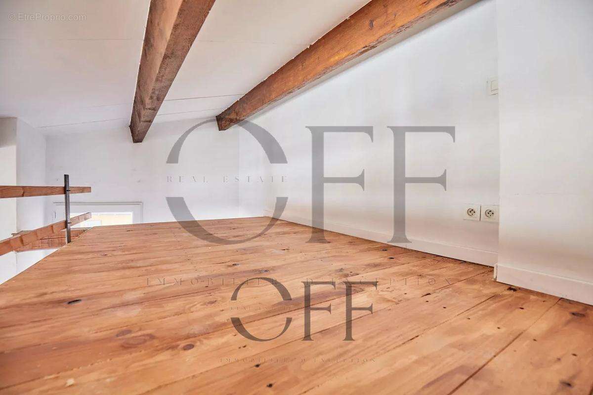 Appartement à MARSEILLE-2E