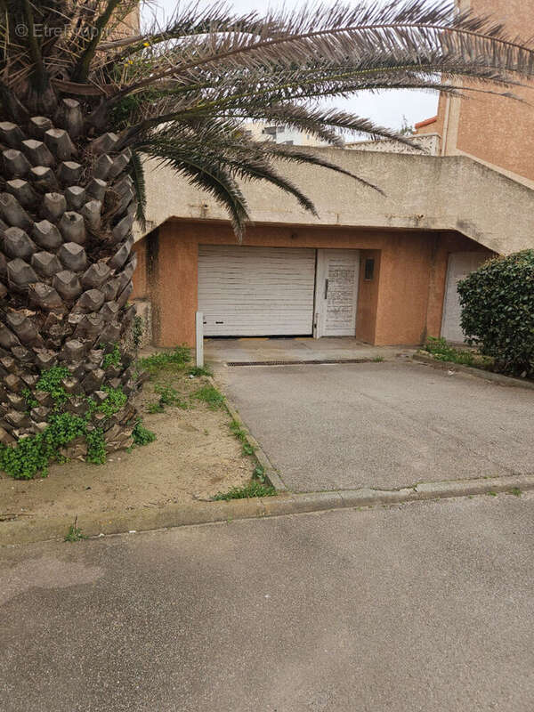 Parking à LE BARCARES