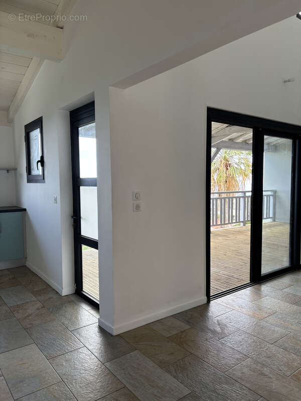 Maison à LES AVIRONS