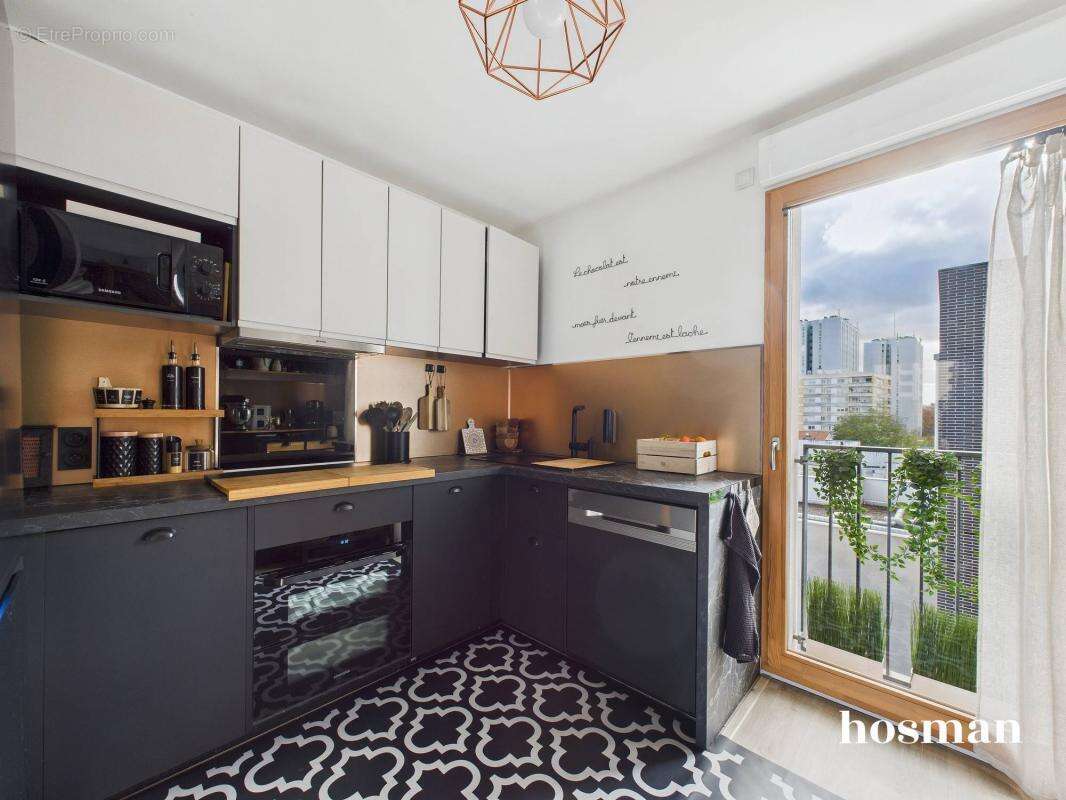 Appartement à AUBERVILLIERS