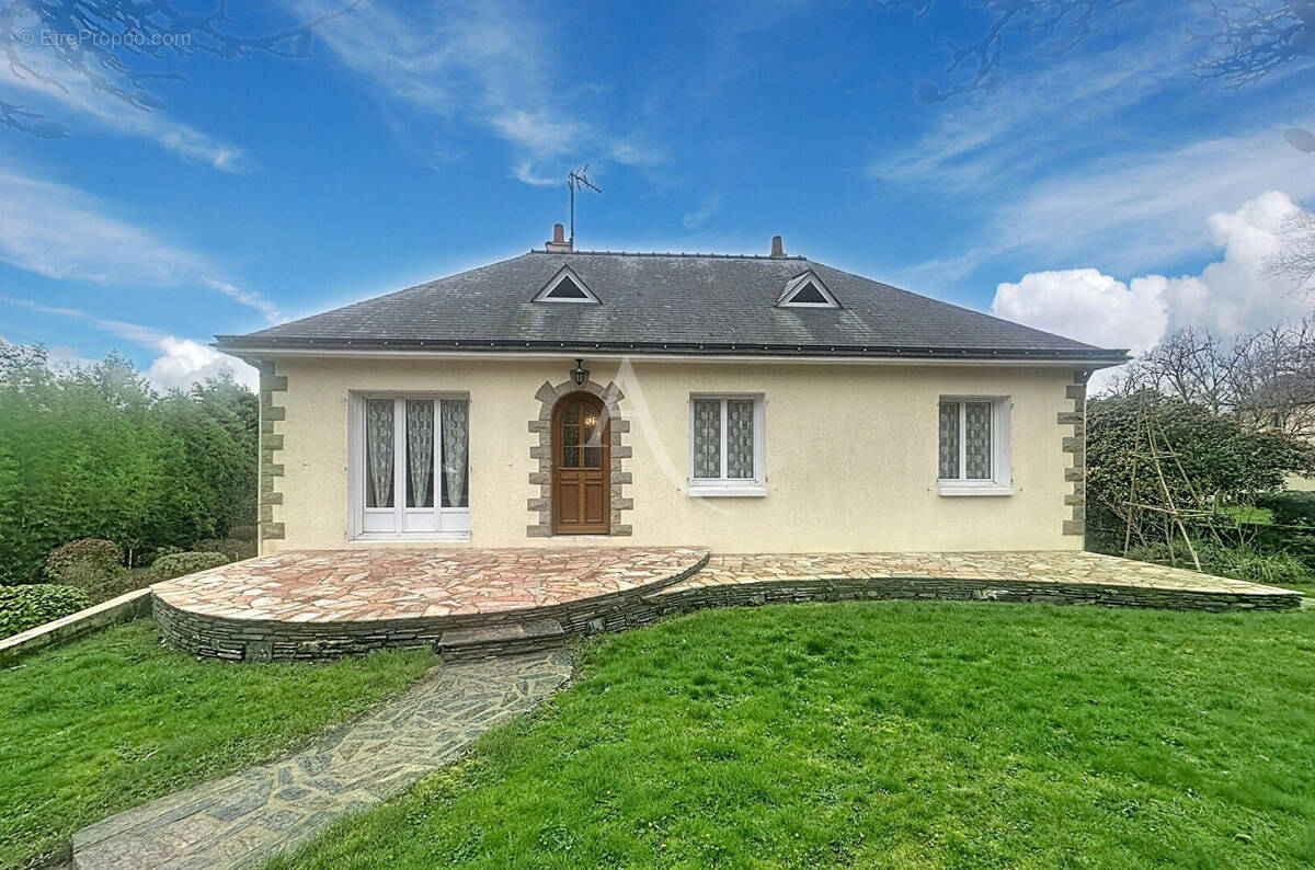 Maison à JUIGNE-SUR-LOIRE