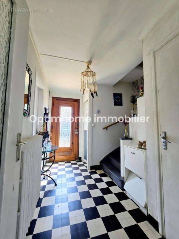 Exclusivité - Idéal investisseur - Maison GMF avec garage & jardin clos - Caudry 59540 - photo 15
