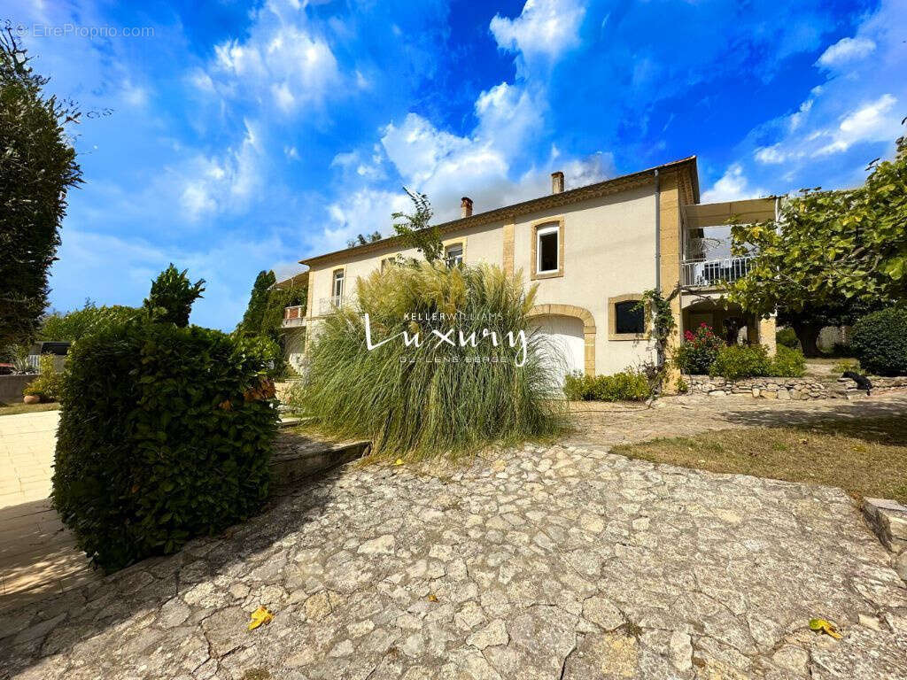 Maison à MOULEZAN