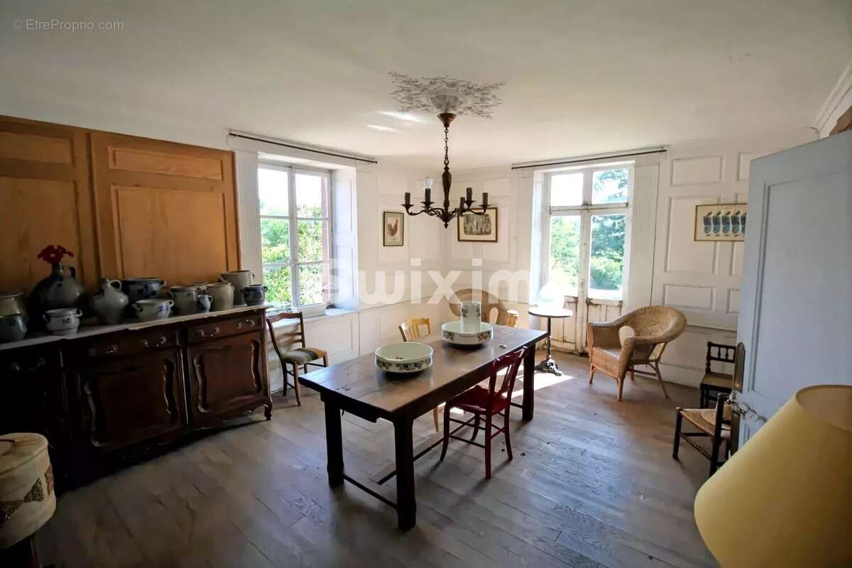 Maison 367 m² à Bruyeres  - photo 4