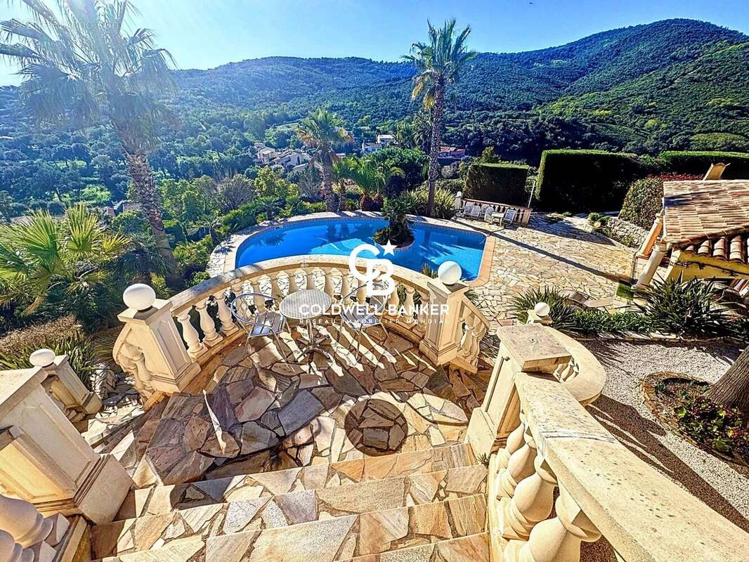 Maison à LES ISSAMBRES