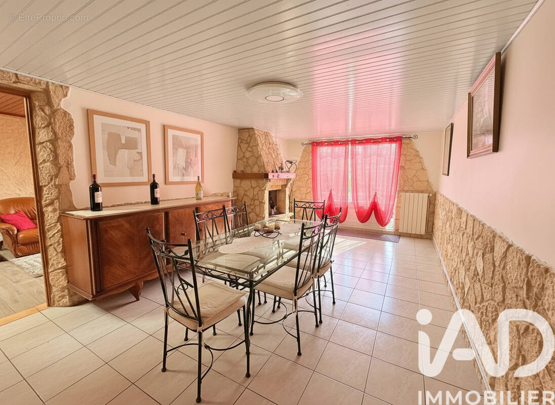 Photo 1 - Maison à PIERREFITTE-SUR-SEINE