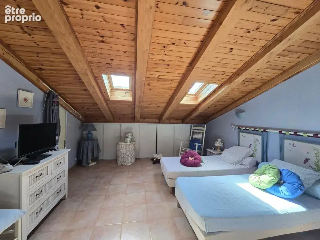 Saint-Cyprien Plage – Villa 3 faces de 6 chambres avec piscine, garage et solarium (À deux pas du port, de la plage et des comme - photo 7