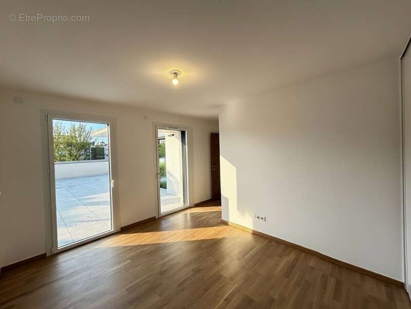 Appartement à LA ROCHE-SUR-FORON