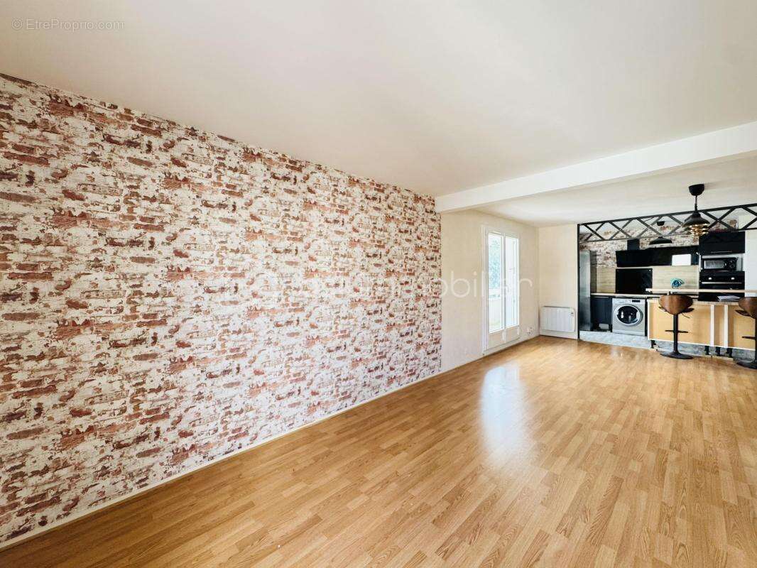 Appartement T3 lumineux avec balcon et garage en résidence sécurisée - photo 5