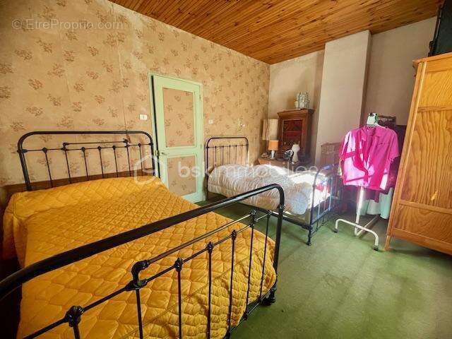 Maison à SAINT-LAURENT-D&#039;AIGOUZE