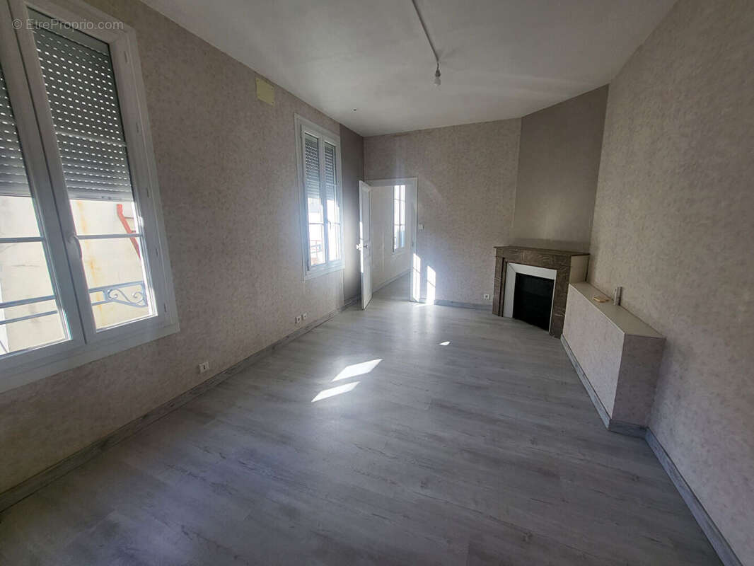 Appartement à MONTCEAU-LES-MINES