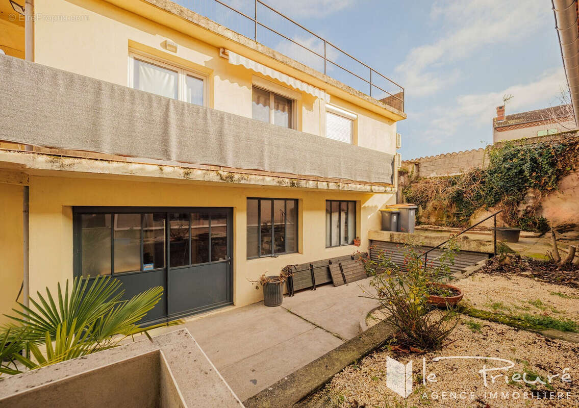 Appartement à SAINT-JUERY