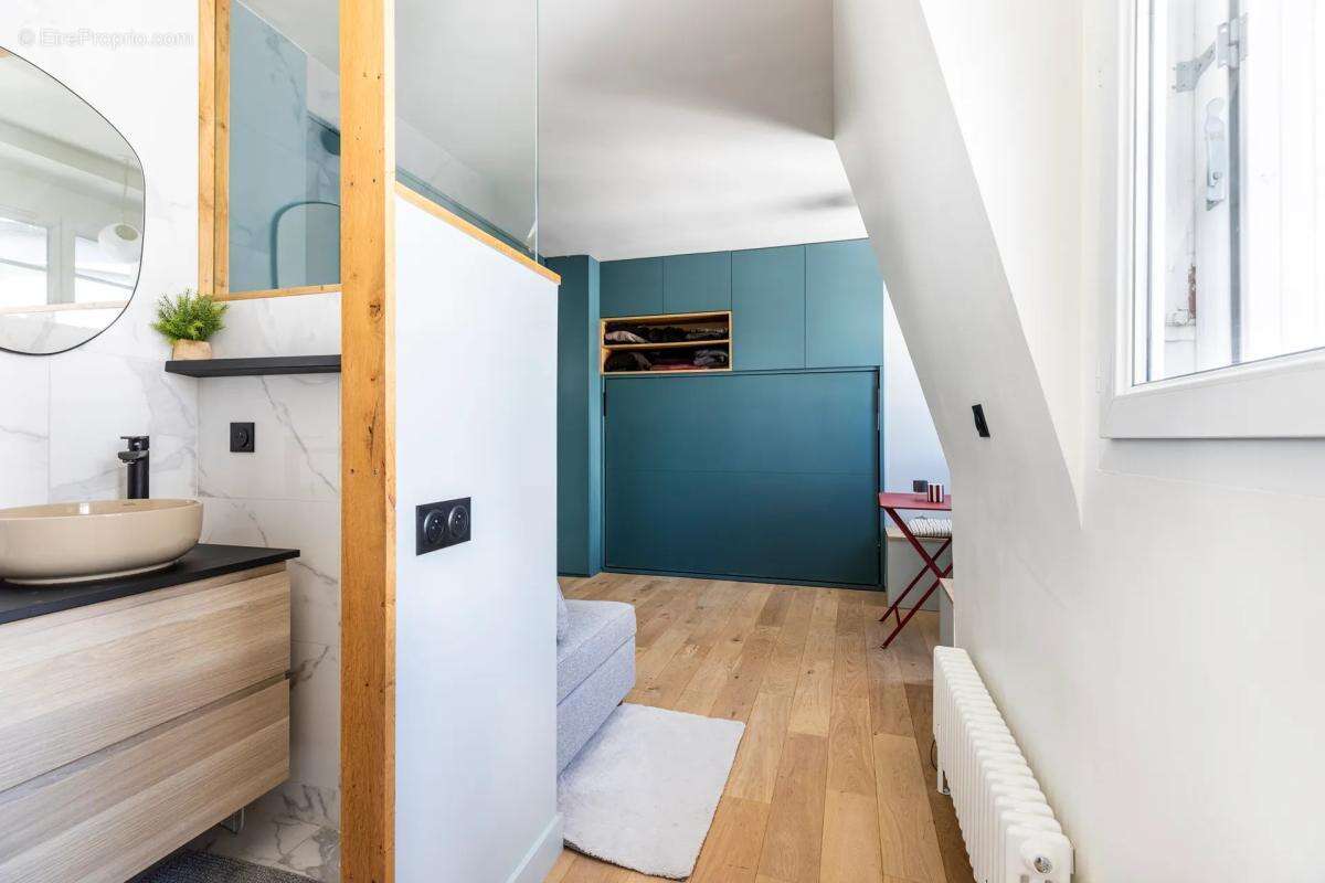 Appartement à PARIS-17E