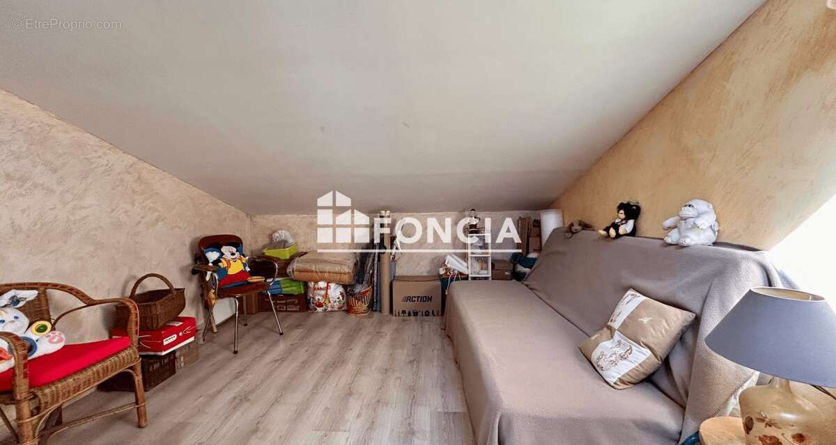 Maison à SAINT-GENIS-DES-FONTAINES