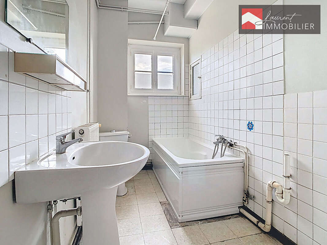 Maison à PONT-DE-VAUX